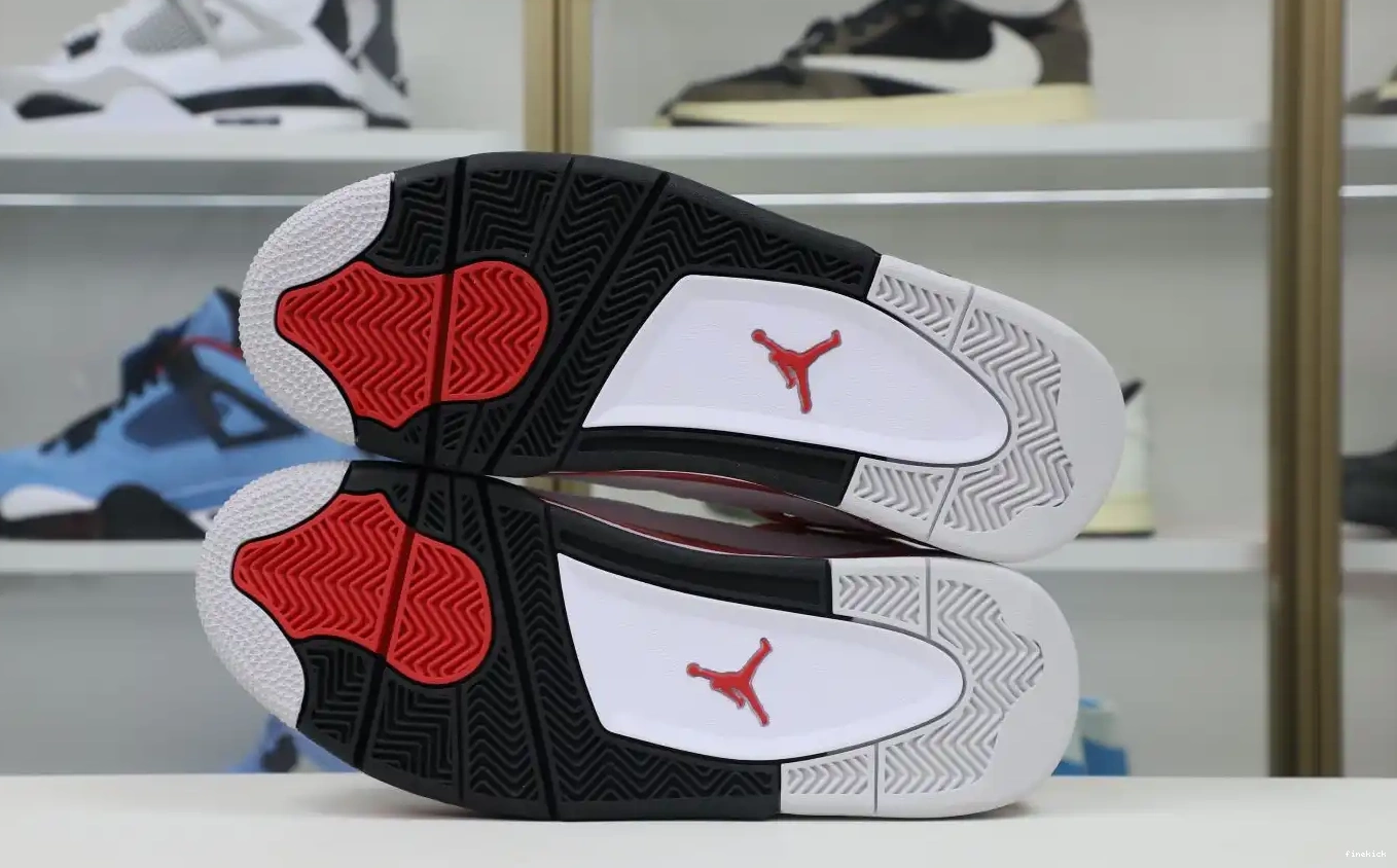 Jordan 4
